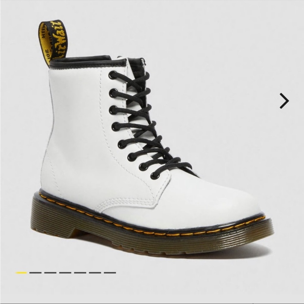 Woman’s white old school 90s doc martin the original